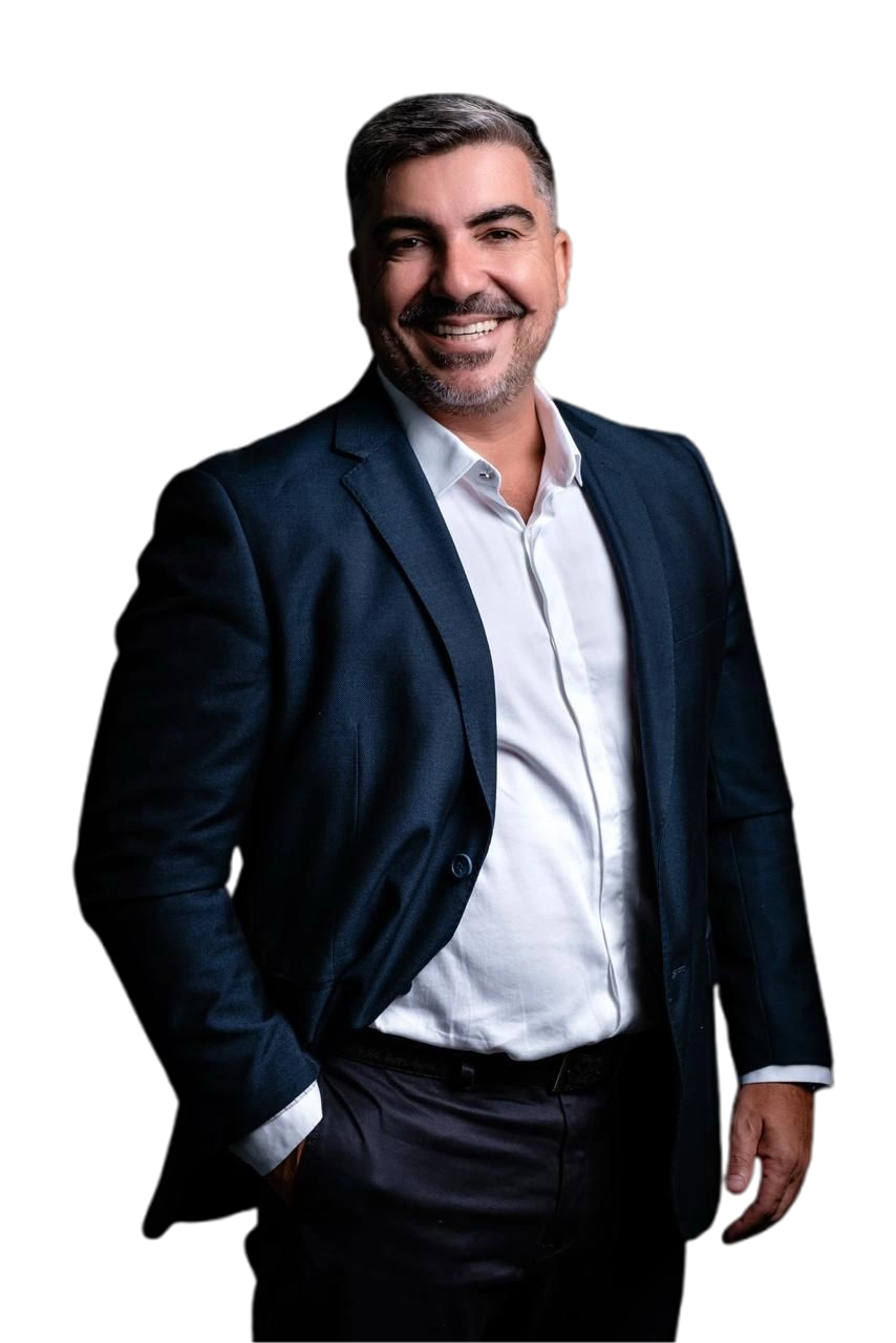 Jean Silva, corretor de imóveis e especialista em consórcio